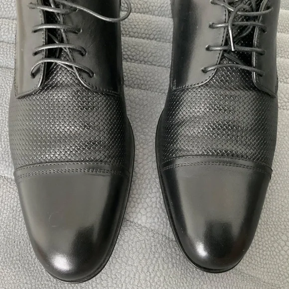 BOSS ITALIAN-MADE LEATHER  BRODERS. BLACK SHOES - Picture 2 of 12